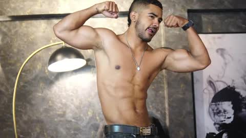 Snapshot of reik_von chatting on 3, 6, 2026 Reik online show from 3, 6, 2026