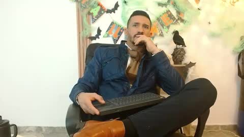 Snapshot of reiko_85_ chatting on 18, 10, 2025 REIKO online show from 18, 10, 2025