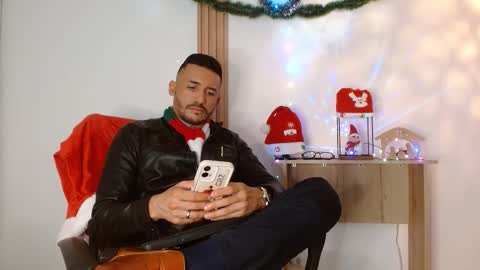 Snapshot of reiko_85_ chatting on 2, 12, 2025 REIKO online show from 2, 12, 2025