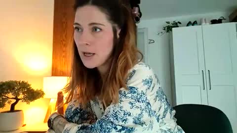 Snapshot of reileyfoxx chatting on 9, 4, 2026 Reiley online show from 9, 4, 2026