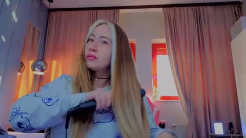 reina cummings online show from 24, 11, 2025