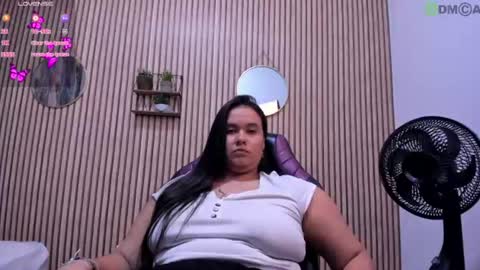 reina_loren online show from 6, 8, 2026