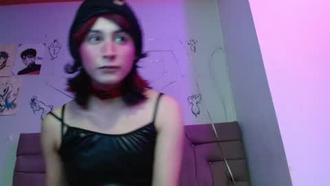 reiv_femboy online show from 22, 5, 2026