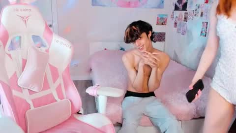 Remi Pawx online show from 25, 4, 2026