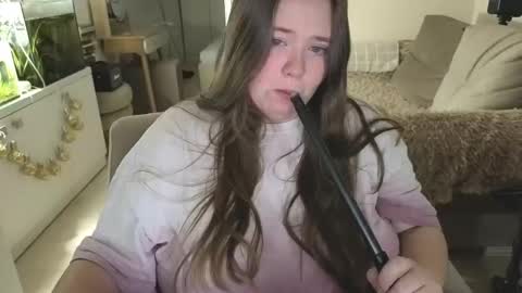 Snapshot of remirann_ chatting on 5, 1, 2026 Ann OF - remirann21 online show from 5, 1, 2026