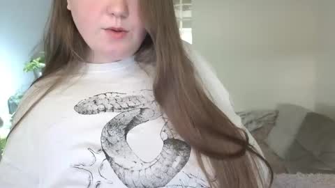 Snapshot of remirann_ chatting on 19, 5, 2026 Ann OF - remirann21 online show from 19, 5, 2026