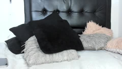 Laura online show from 7, 12, 2024