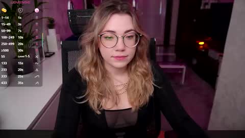 Snapshot of remywild chatting on 18, 10, 2025 RemyWild online show from 18, 10, 2025