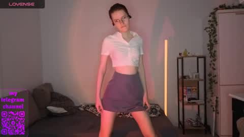 Claire online show from 23, 4, 2026