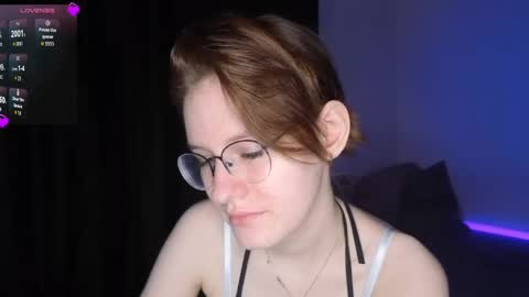 Snapshot of renaeblaski chatting on 7, 5, 2026 Claire online show from 7, 5, 2026