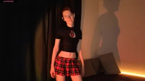 Snapshot of renaeblaski chatting on 31, 5, 2026 Claire online show from 31, 5, 2026