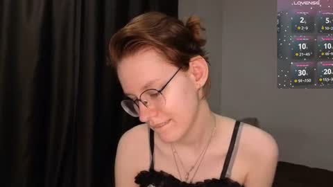 Snapshot of renaeblaski chatting on 11, 6, 2026 Claire online show from 11, 6, 2026