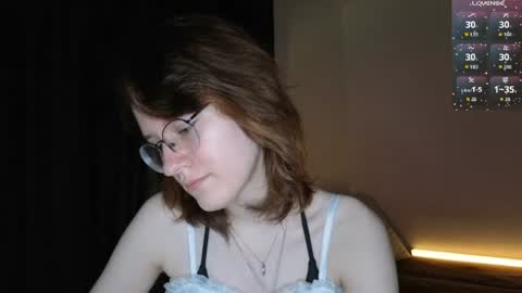 Snapshot of renaeblaski chatting on 14, 6, 2026 Claire online show from 14, 6, 2026