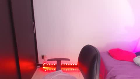    online show from 22, 12, 2025