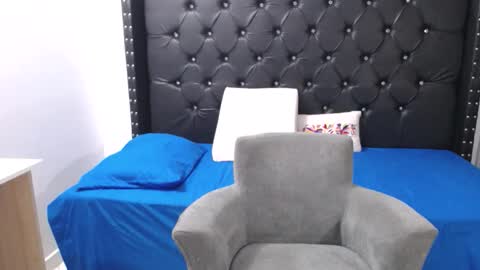 Renata Salinas online show from 15, 12, 2025