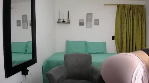 Renata Salinas online show from 20, 5, 2026