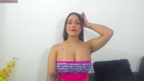 renatabrownn28 online show from 23, 4, 2026