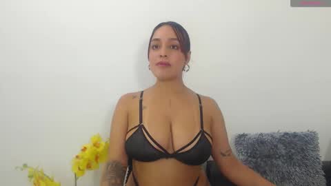 renatabrownn28 online show from 5, 6, 2026
