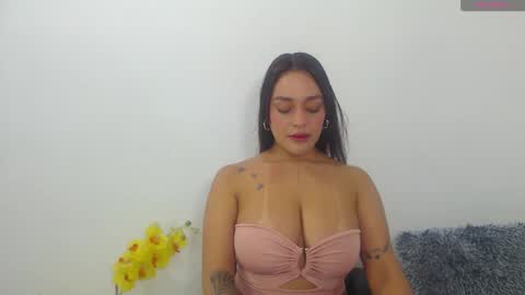 renatabrownn28 online show from 10, 6, 2026