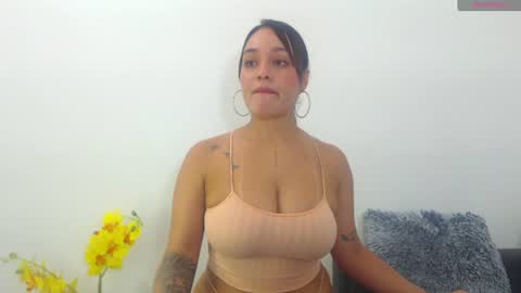 renatabrownn28 online show from 16, 6, 2026