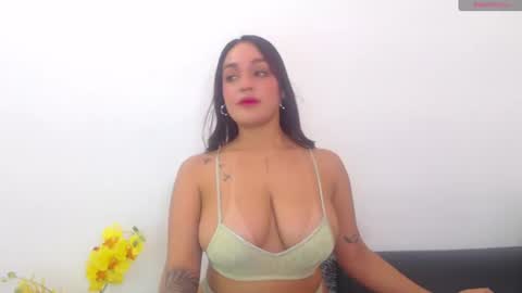 Snapshot of renatabrownn28 chatting on 17, 6, 2026 renatabrownn28 online show from 17, 6, 2026