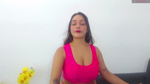 Snapshot of renatabrownn28 chatting on 19, 6, 2026 renatabrownn28 online show from 19, 6, 2026
