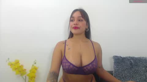 Snapshot of renatabrownn28 chatting on 30, 6, 2026 renatabrownn28 online show from 30, 6, 2026