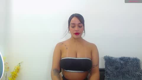Snapshot of renatabrownn28 chatting on 2, 7, 2026 renatabrownn28 online show from 2, 7, 2026