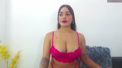 Snapshot of renatabrownn28 chatting on 3, 7, 2026 renatabrownn28 online show from 3, 7, 2026