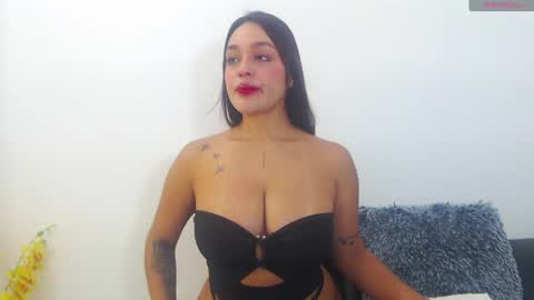 Snapshot of renatabrownn28 chatting on 25, 7, 2026 renatabrownn28 online show from 25, 7, 2026