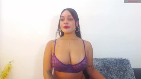 Snapshot of renatabrownn28 chatting on 26, 7, 2026 renatabrownn28 online show from 26, 7, 2026