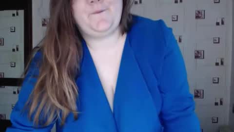 renataoia online show from 20, 10, 2025