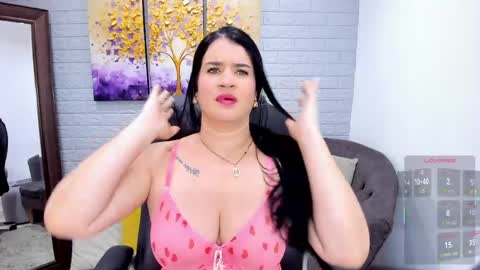      online show from 25, 4, 2026