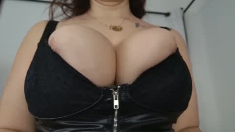 Renatta online show from 30, 1, 2025