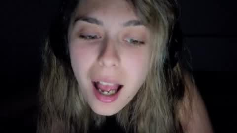 renee_loah online show from 14, 5, 2026
