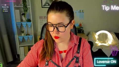 Snapshot of renee_turner chatting on 1, 10, 2025 renee_turner online show from 1, 10, 2025