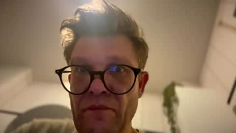 reneeeee3 online show from 18, 7, 2026