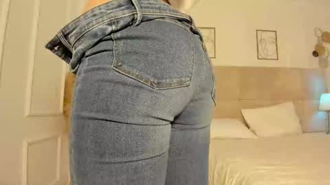 Rennatha online show from 2, 3, 2025