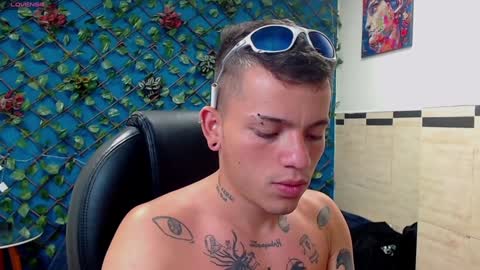 R E N E  online show from 4, 2, 2025