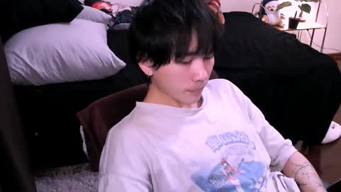 Snapshot of rennuts chatting on 19, 11, 2025 rennuts online show from 19, 11, 2025