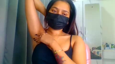 Snapshot of renushingh chatting on 3, 12, 2025 renushingh online show from 3, 12, 2025