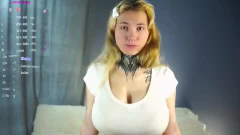 Snapshot of renvelour chatting on 10, 7, 2026 Ren online show from 10, 7, 2026