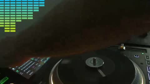 Snapshot of reticuli chatting on 15, 4, 2026 GearPorn online show from 15, 4, 2026