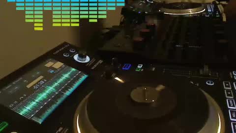 Snapshot of reticuli chatting on 18, 4, 2026 GearPorn online show from 18, 4, 2026