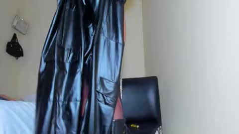 ROBERTA online show from 19, 10, 2025