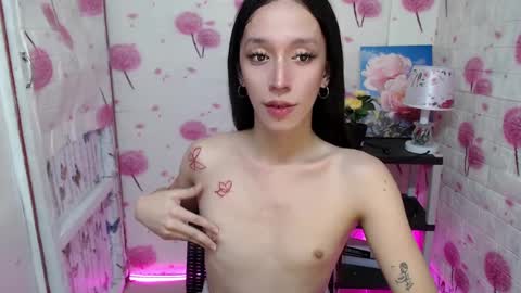 Snapshot of rhian20 chatting on 1, 12, 2024 HI GUYS IM RHIAN PLEASE GIVE ME THUMBS UP online show from 1, 12, 2024