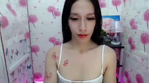 Snapshot of rhian20 chatting on 13, 1, 2025 HI GUYS IM RHIAN PLEASE GIVE ME THUMBS UP online show from 13, 1, 2025