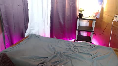 Snapshot of rhian20 chatting on 15, 1, 2025 HI GUYS IM RHIAN PLEASE GIVE ME THUMBS UP online show from 15, 1, 2025