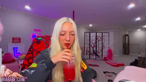 Snapshot of riababe chatting on 9, 10, 2025 ria online show from 9, 10, 2025