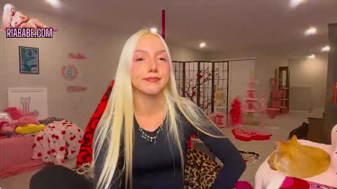 Snapshot of riababe chatting on 14, 12, 2025 ria online show from 14, 12, 2025